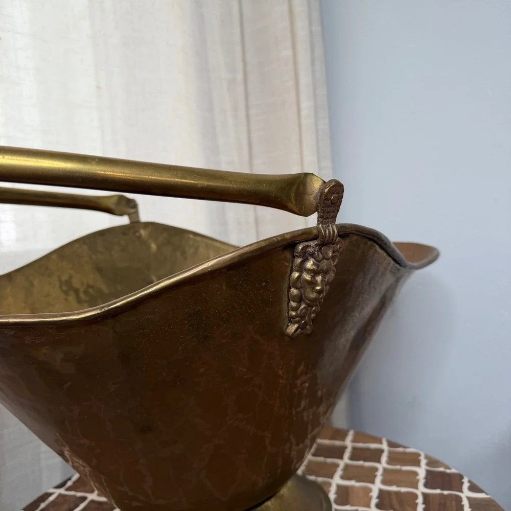 Vintage Hammered Brass Lion Head Coal Scuttle Bucket‎ Basket 19